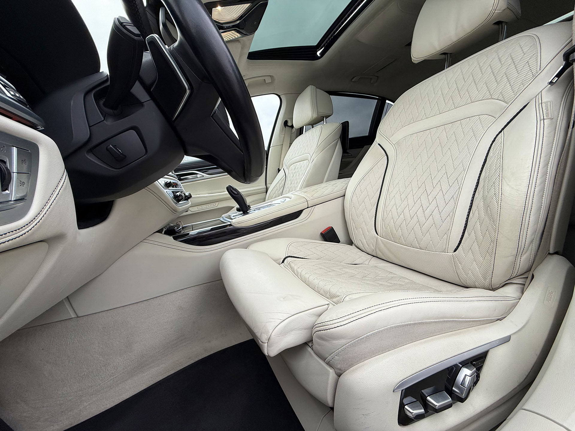 BMW Seria 7 750Li xDrive 530CP 2020 - Image 6