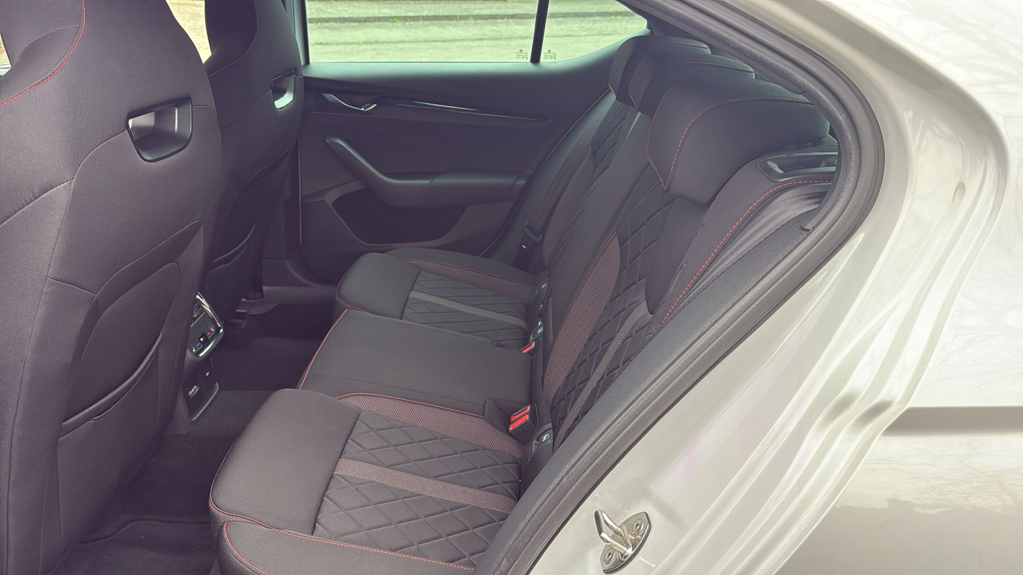 Skoda Octavia vRS 2.0 TDI 4×4 200CP 2021 - Image 17
