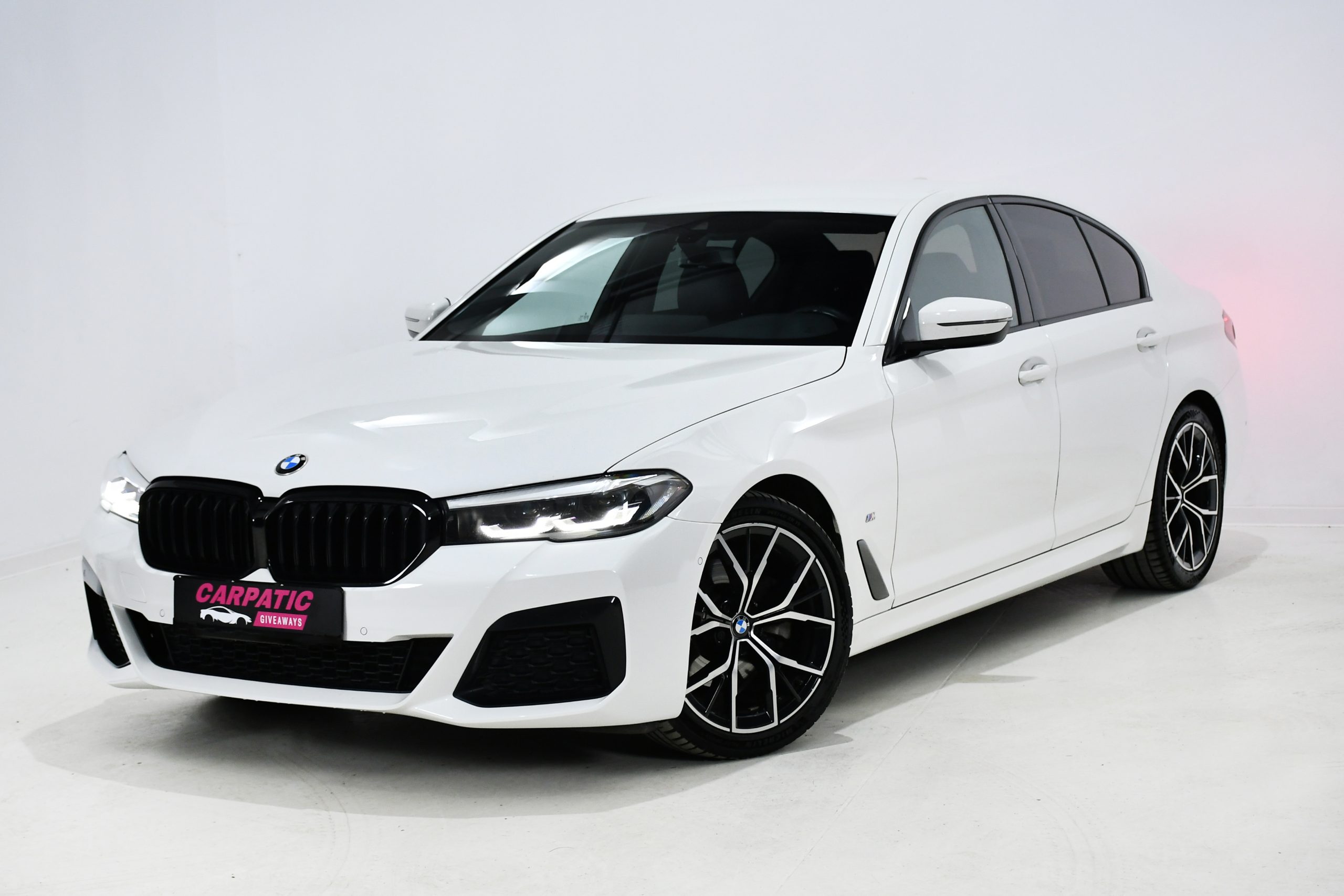 BMW SERIA 5 520d xDrive M-Package (190 HP) 2022 + €1000 POCKET MONEY - Image 2