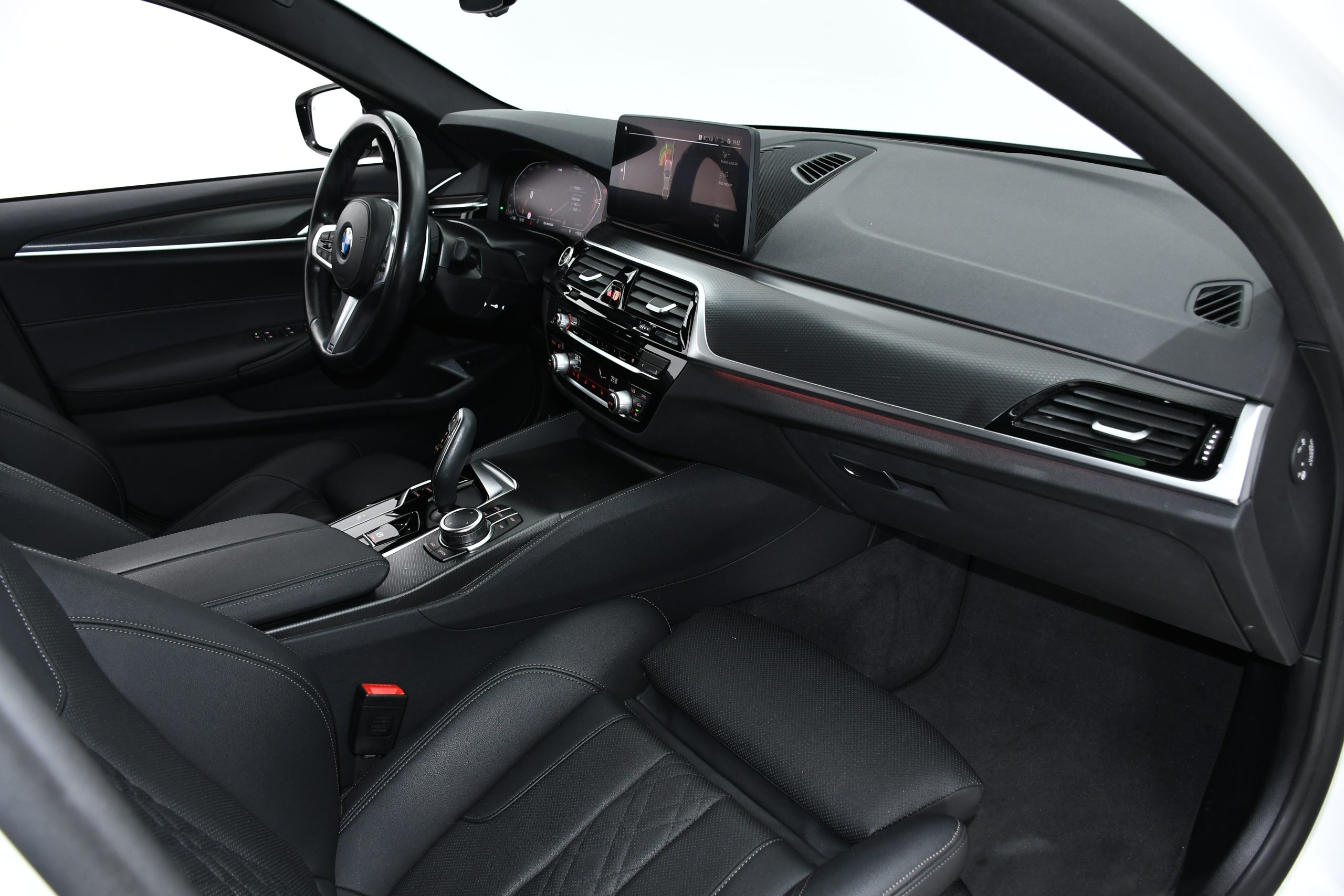 BMW SERIA 5 520d xDrive M-Package (190 HP) 2022 + €1000 POCKET MONEY - Image 11