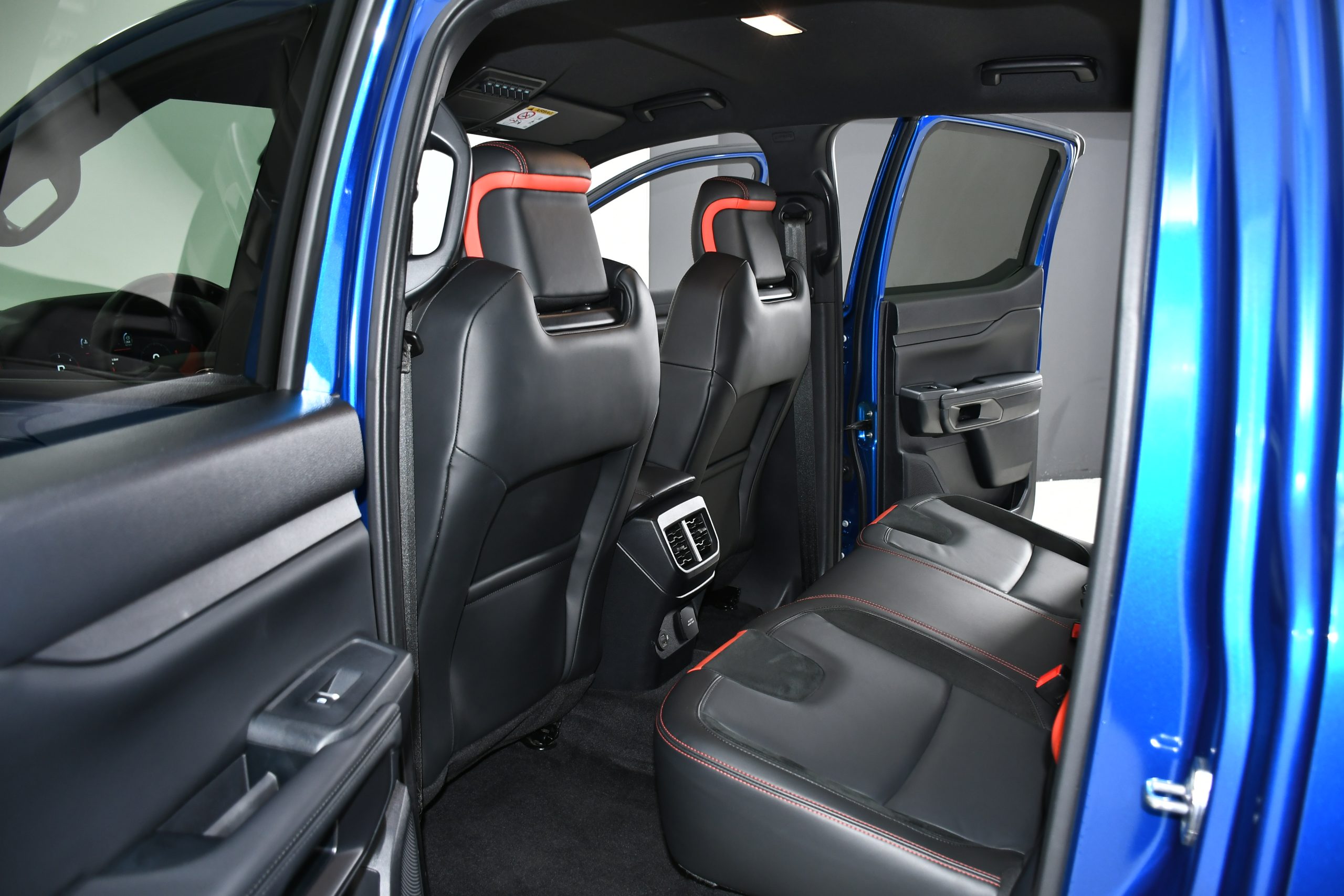 Ford Ranger Raptor 2.0TD (210 HP) 2024 + €1000 POCKET MONEY - Image 10
