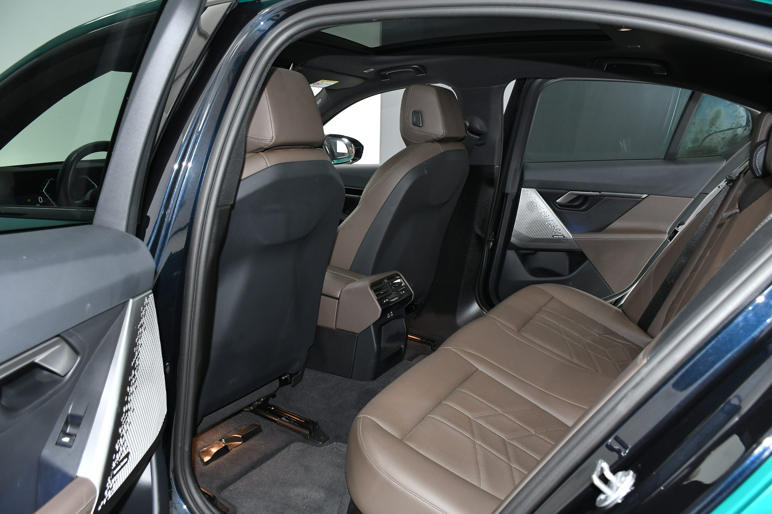 BMW 520d xDrive M PACK (197HP) 2025 + €1000 POCKET MONEY - Image 16