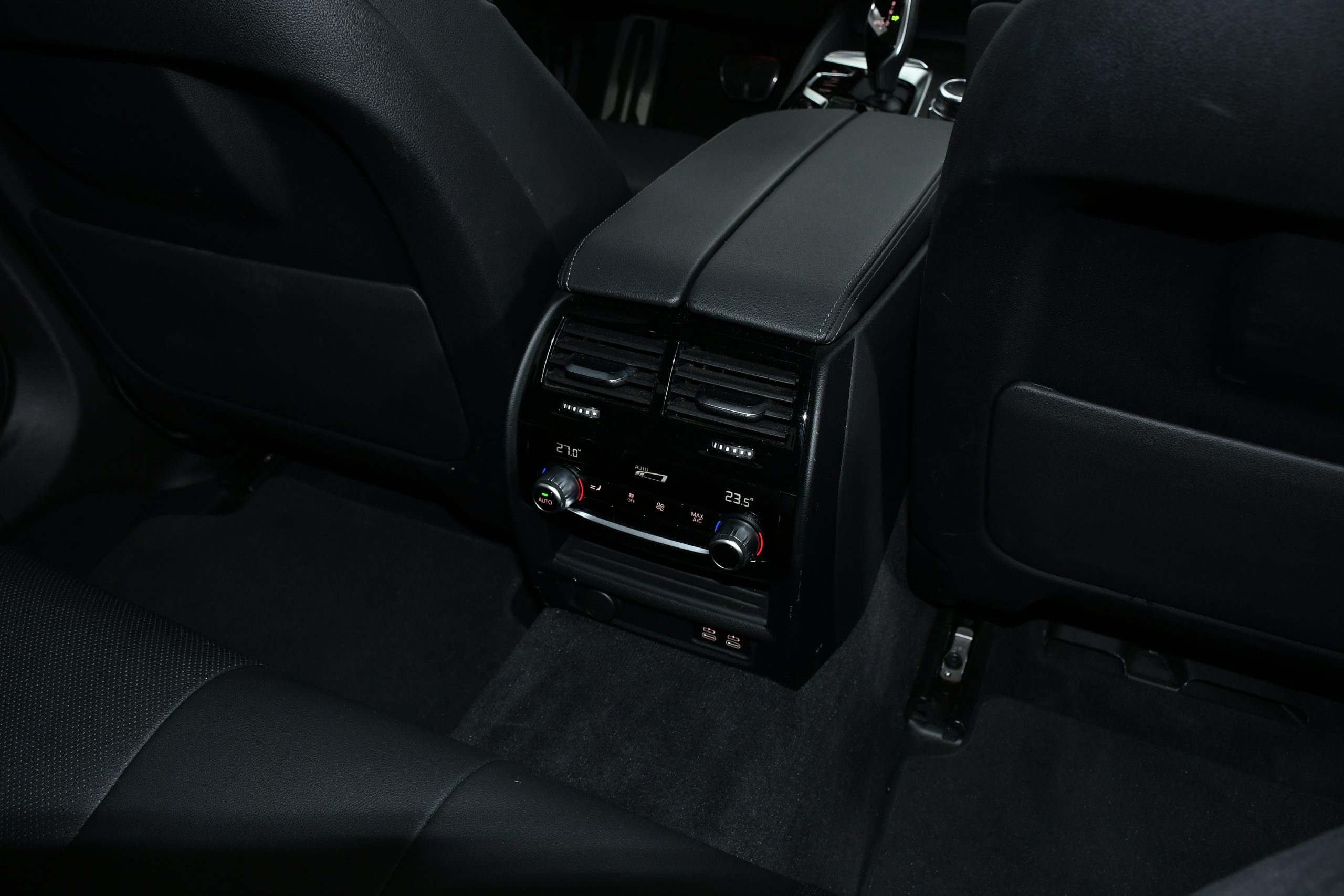 BMW SERIA 5 520d xDrive M-Package (190 HP) 2022 + €1000 POCKET MONEY - Image 17