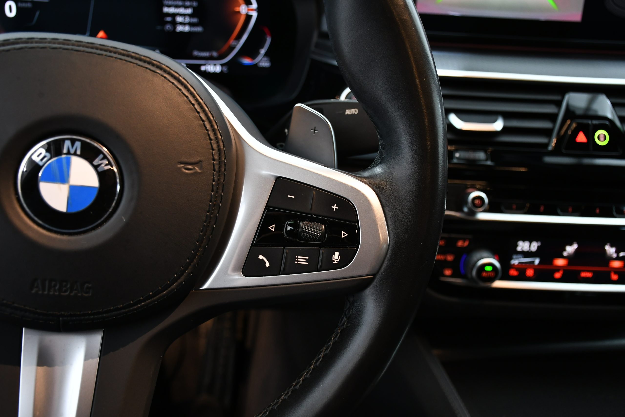 BMW SERIA 5 520d xDrive M-Package (190 HP) 2022 + €1000 POCKET MONEY - Image 19
