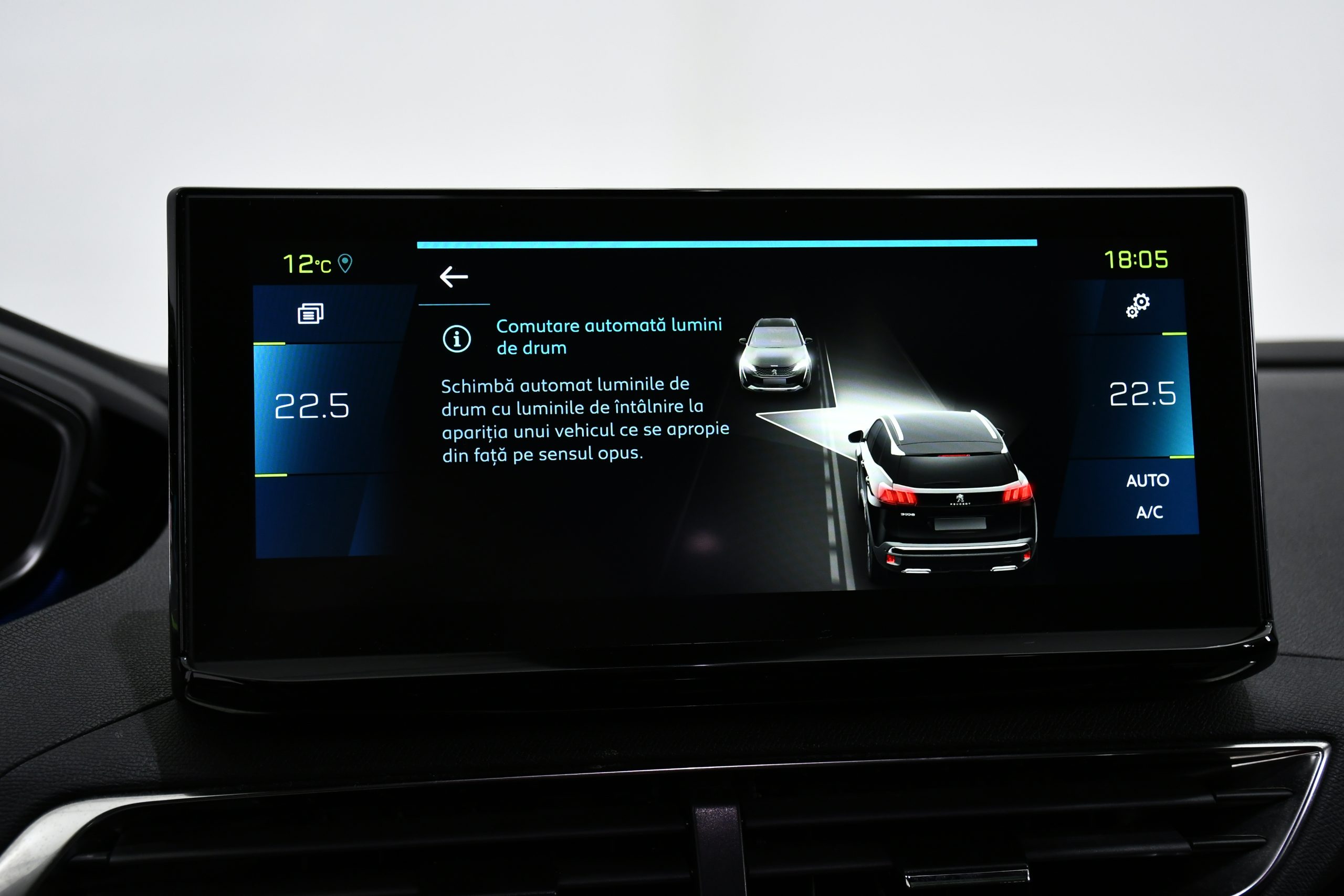 Peugeot 3008 1.6 Hybrid 225 GT 2022 - Image 23