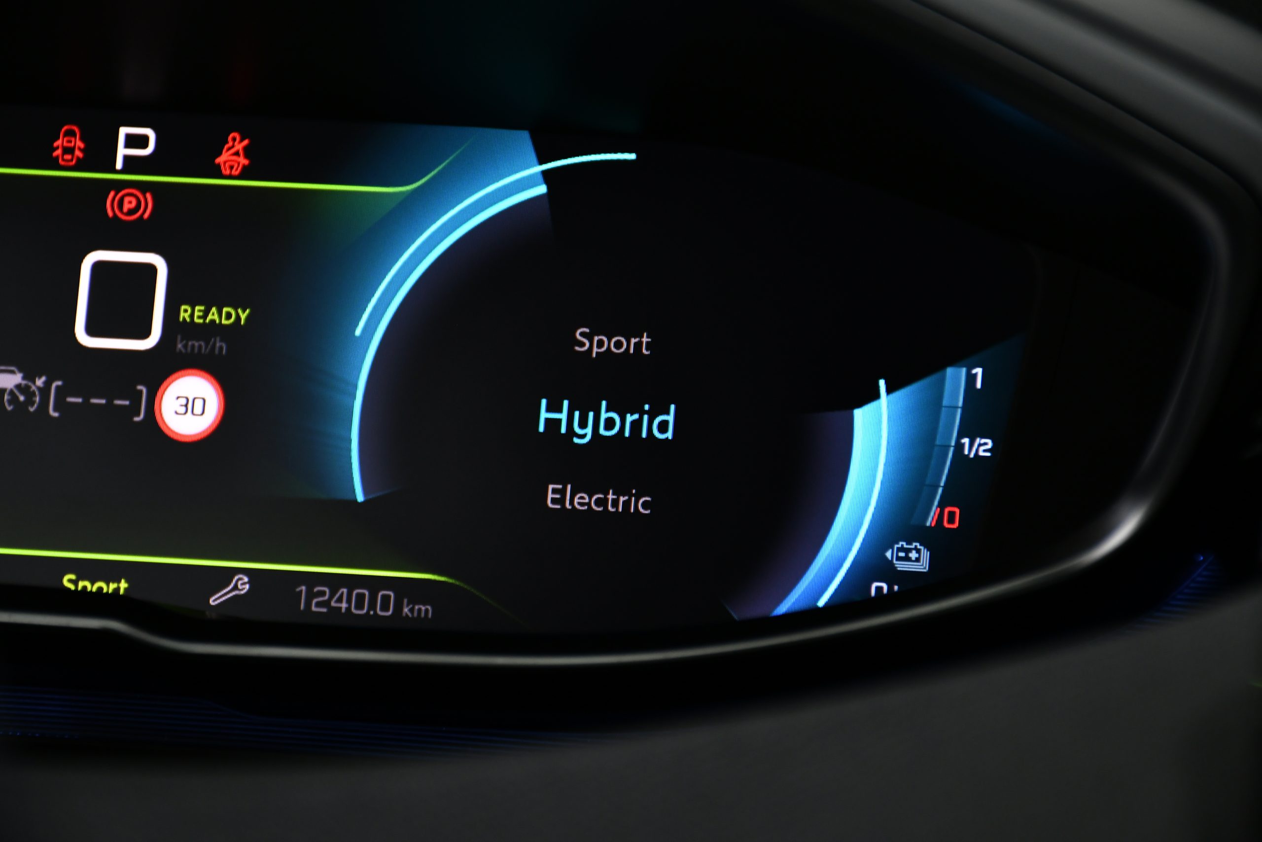 Peugeot 3008 1.6 Hybrid 225 GT 2022 - Image 26