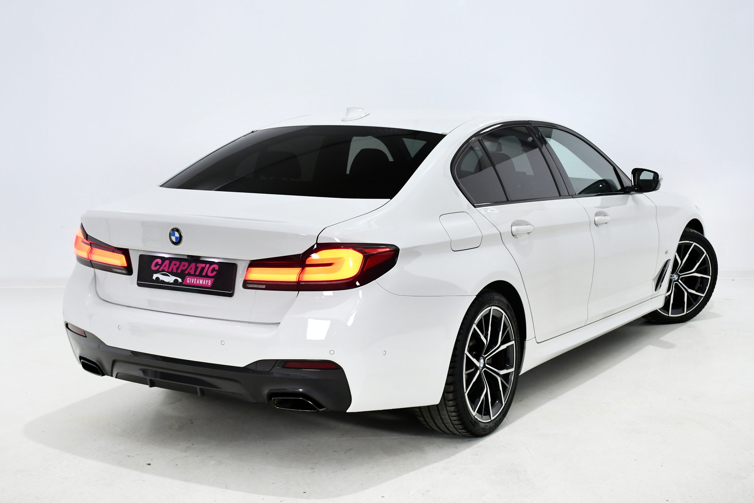 BMW SERIA 5 520d xDrive M-Package (190 HP) 2022 + €1000 POCKET MONEY - Image 6