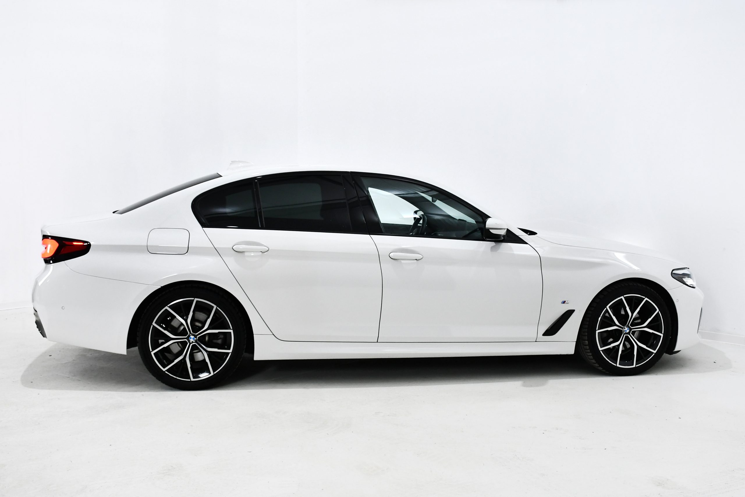 BMW SERIA 5 520d xDrive M-Package (190 HP) 2022 + €1000 POCKET MONEY - Image 8