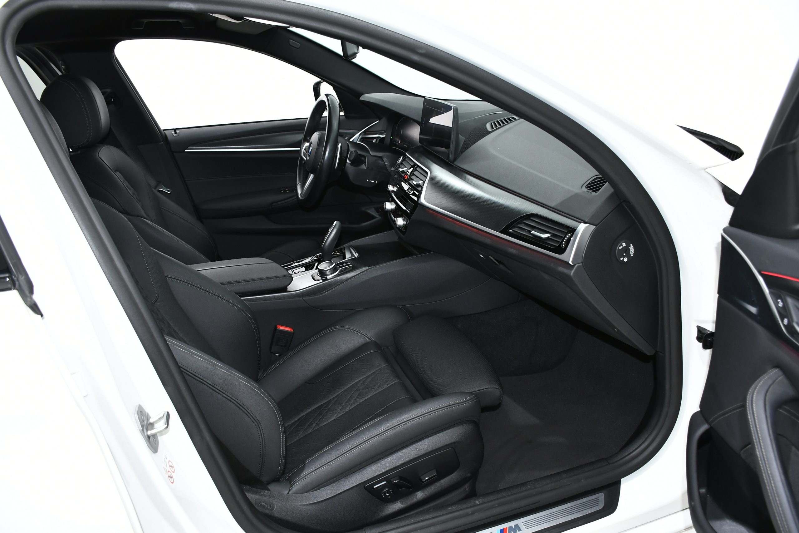 BMW SERIA 5 520d xDrive M-Package (190 HP) 2022 + €1000 POCKET MONEY - Image 10
