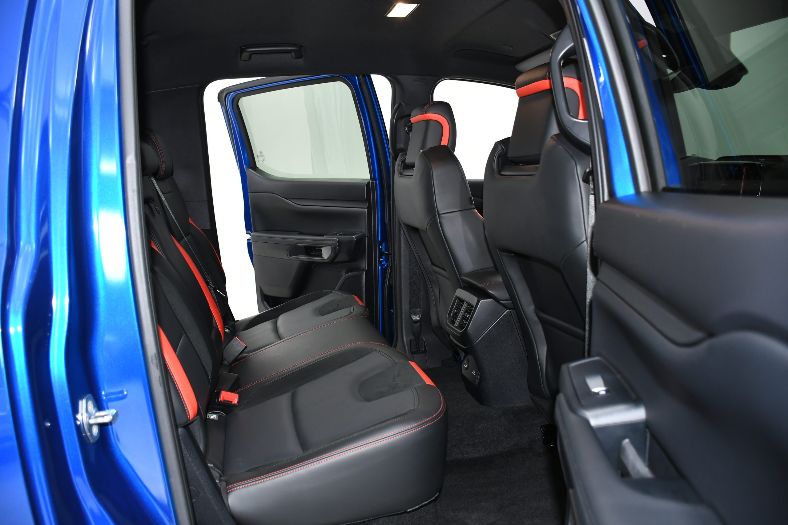 Ford Ranger Raptor 2.0TD (210 HP) 2024 + €1000 POCKET MONEY - Image 9