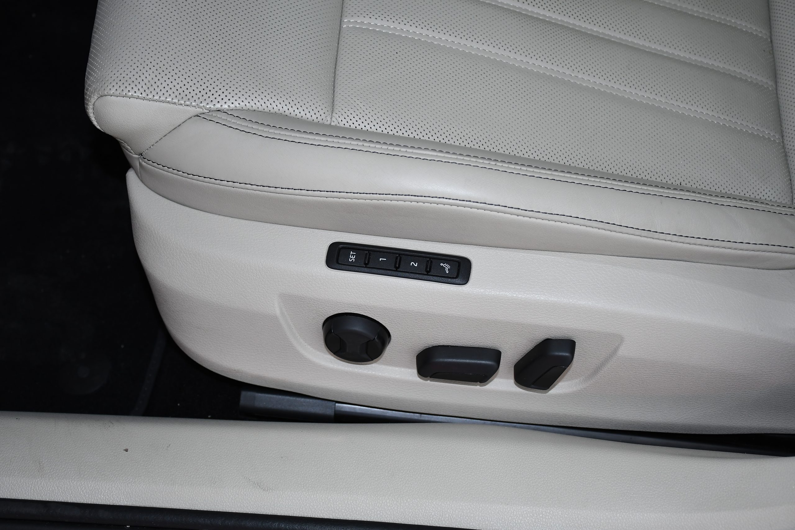 Skoda Superb 2.0 TDI Laurin & Klement (200HP) 2023 + €1000 POCKET MONEY - Image 15