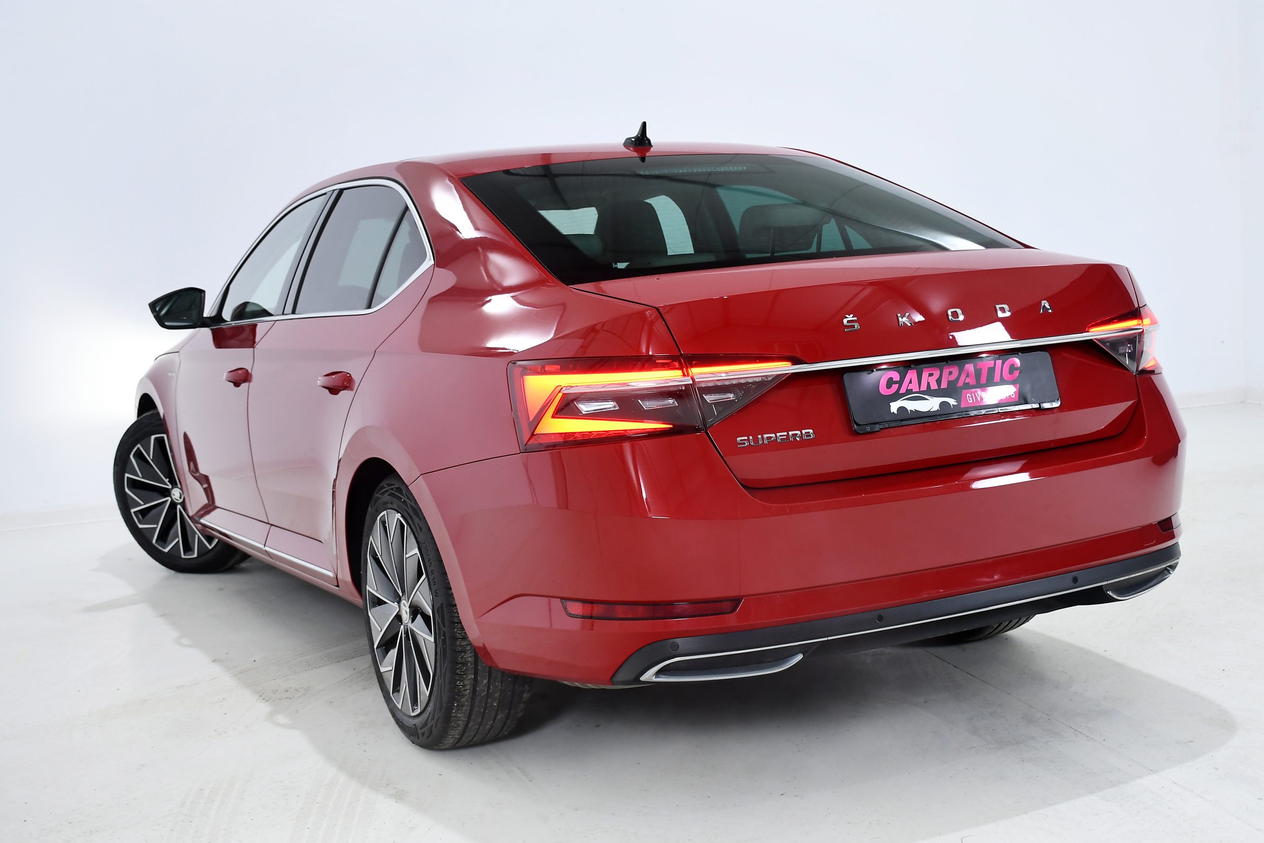 Skoda Superb 2.0 TDI Laurin & Klement (200HP) 2023 + €1000 POCKET MONEY - Image 8