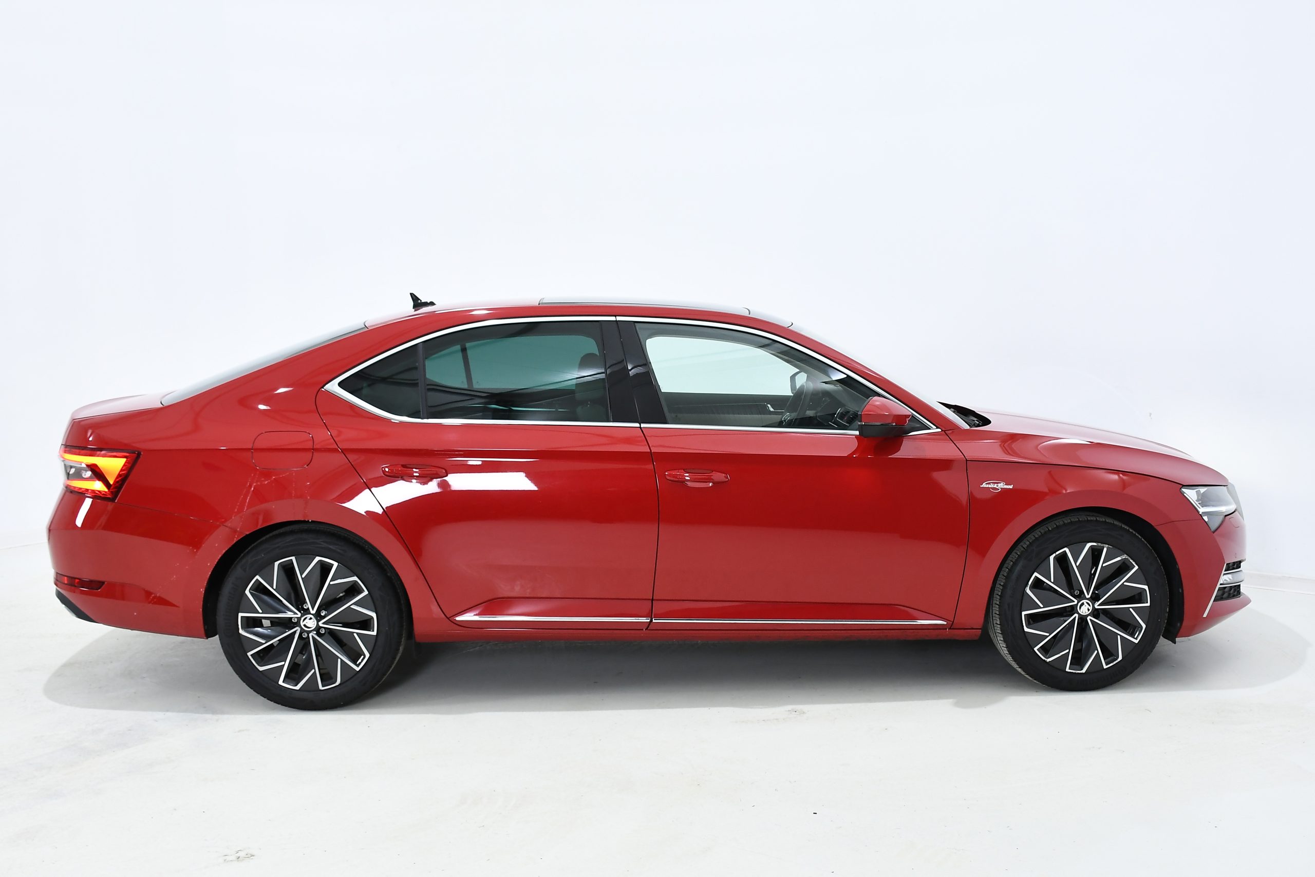 Skoda Superb 2.0 TDI Laurin & Klement (200HP) 2023 + €1000 POCKET MONEY - Image 7