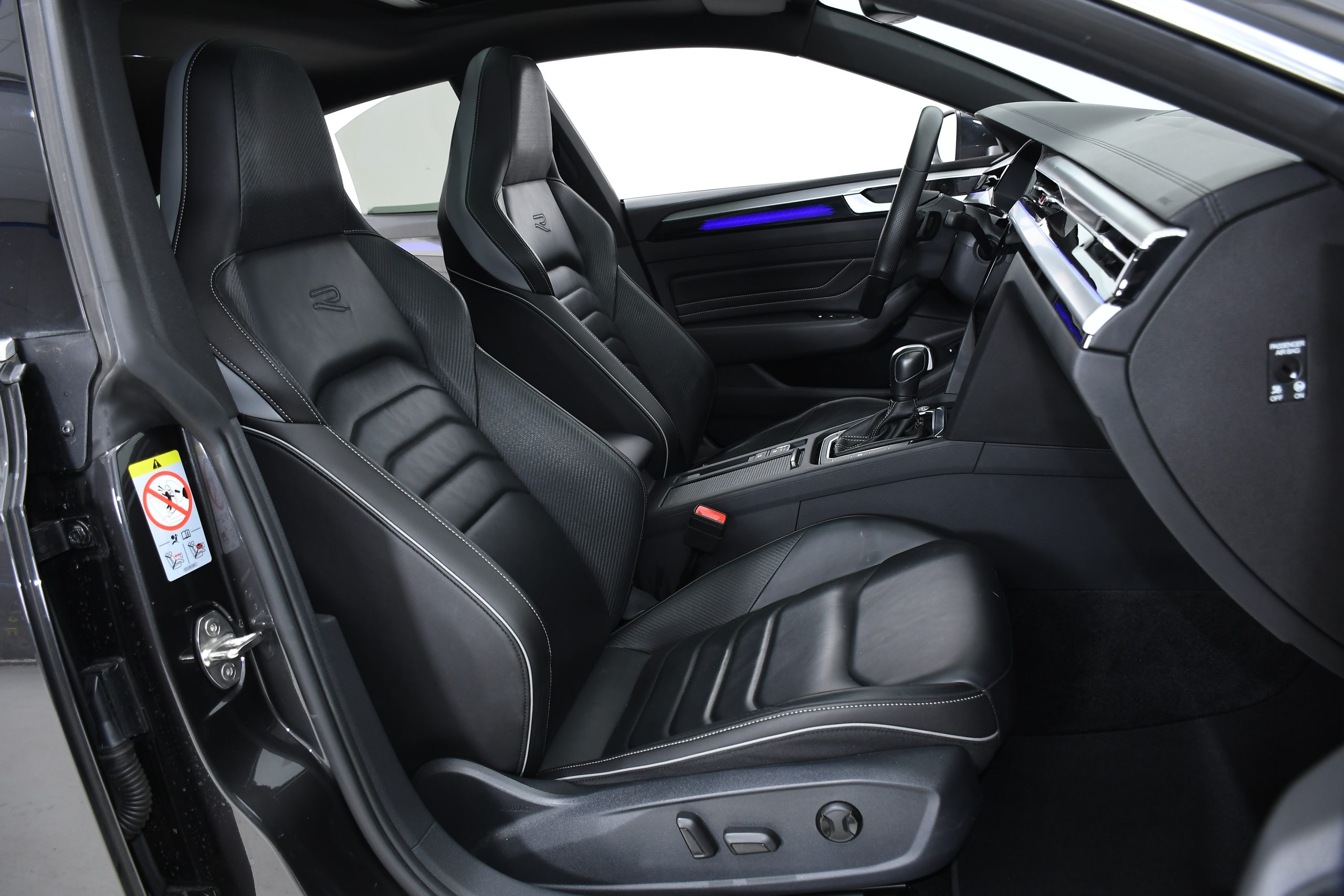 Volkswagen ARTEON 2.0 TSI DSG R-Line (190 CP) 2022 + €1000 POCKET MONEY - Image 3