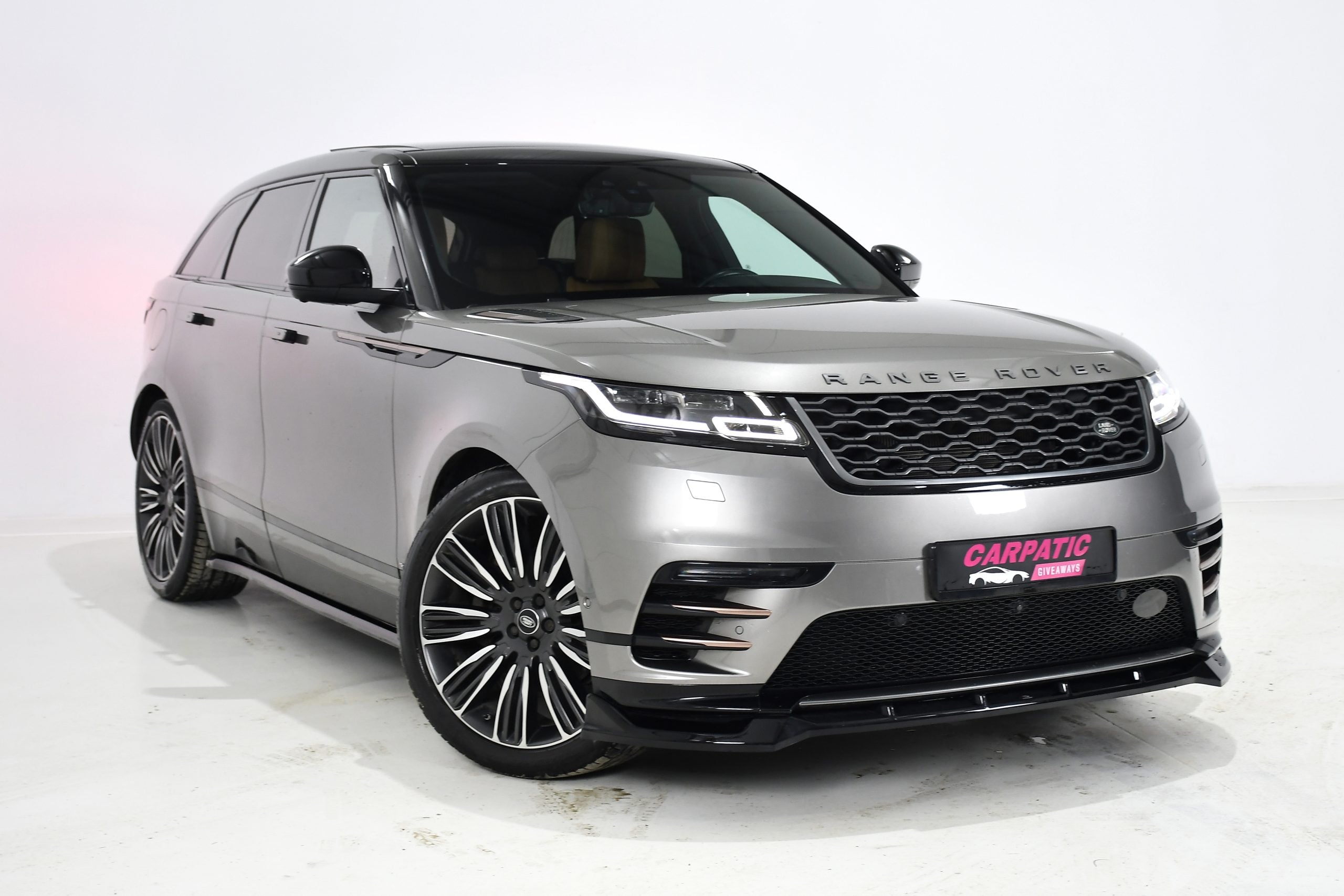 Land Rover Range Rover Velar R-Dynamic 381HP 2019 + €1000 POCKET MONEY - Image 13