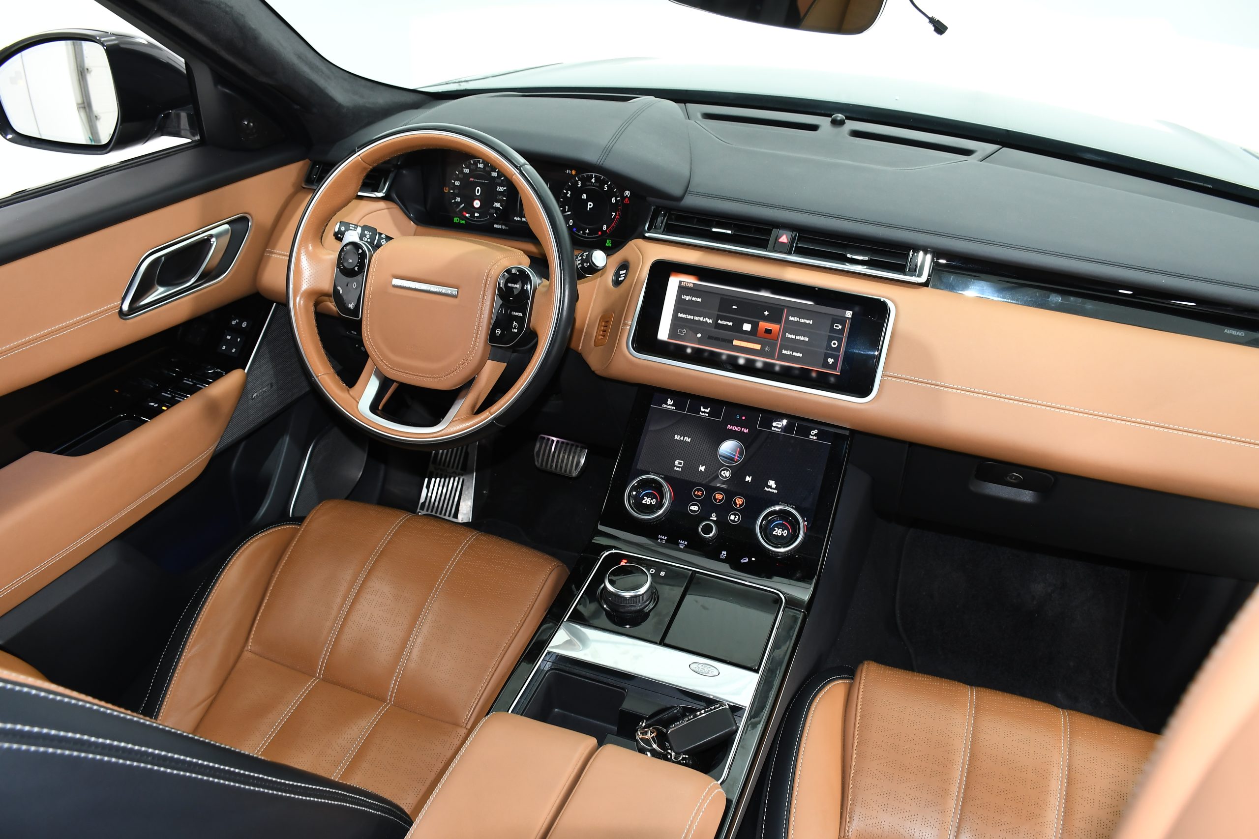 Land Rover Range Rover Velar R-Dynamic 381HP 2019 + €1000 POCKET MONEY - Image 4