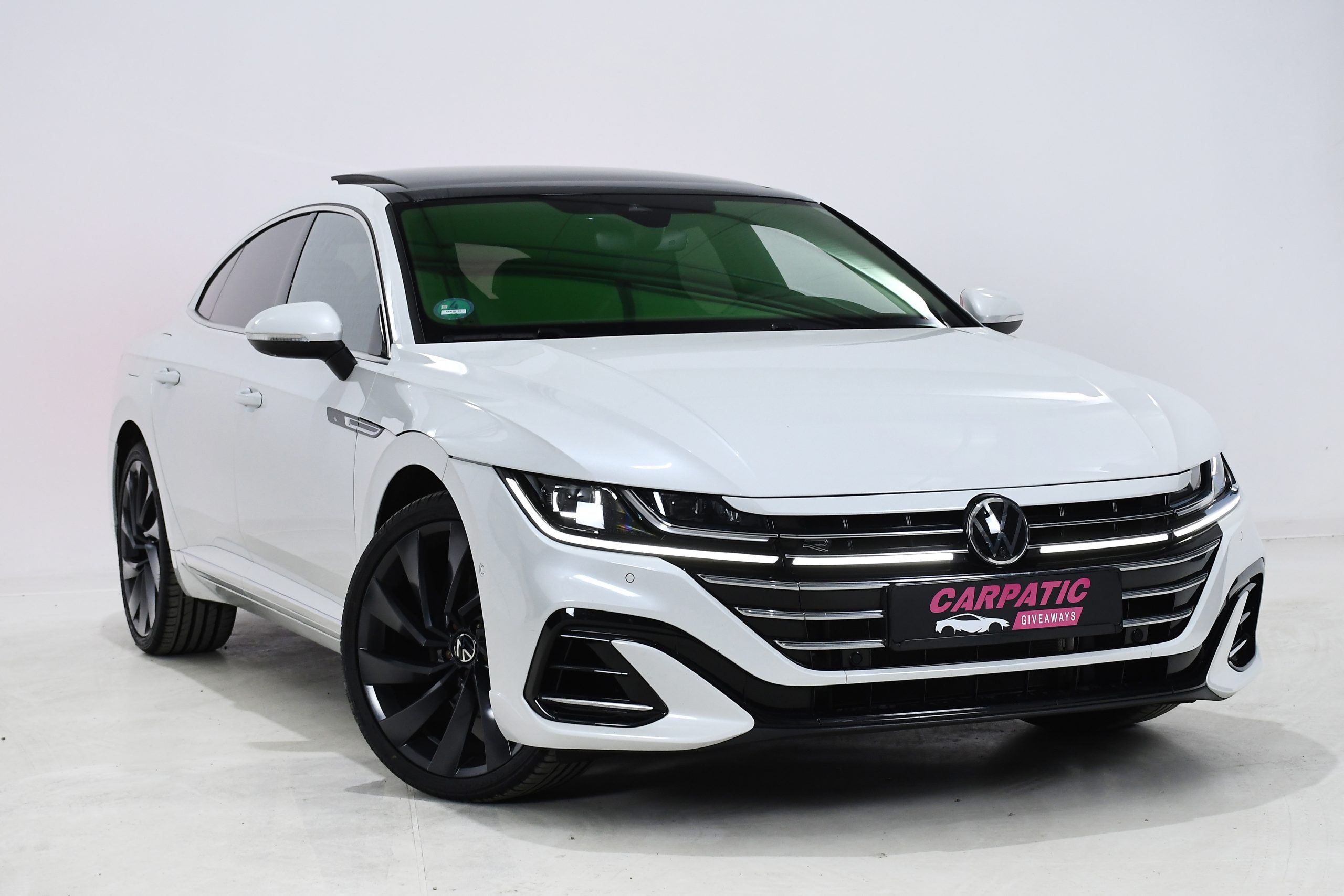 Volkswagen ARTEON R-Line 2.0 TDI (200CP) 2022 + €1000 POCKET MONEY
