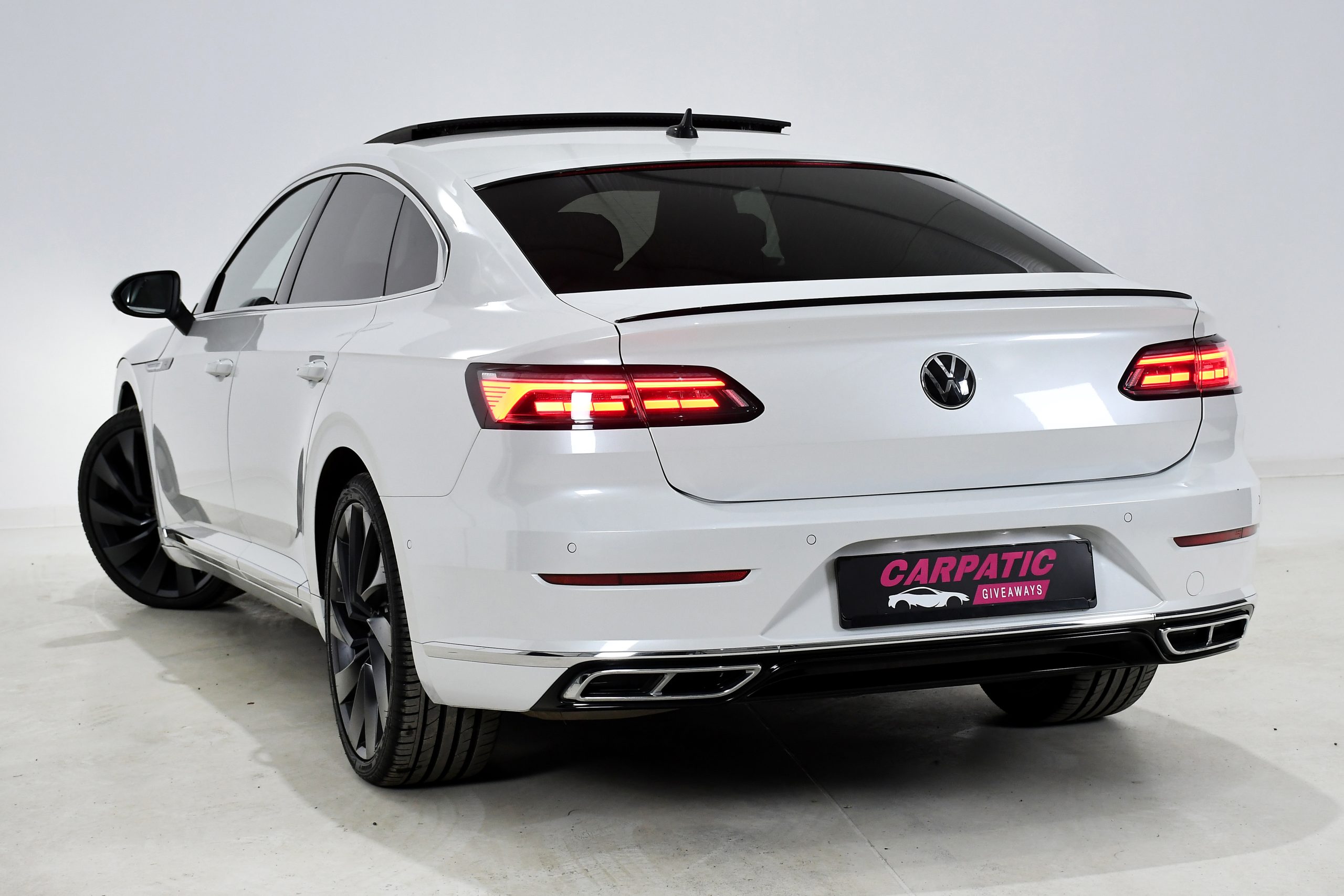 Volkswagen ARTEON R-Line 2.0 TDI (200CP) 2022 + €1000 POCKET MONEY - Image 6