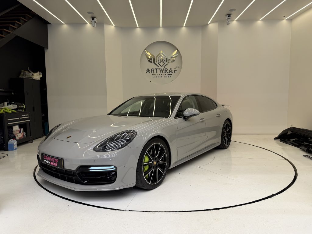 Porsche Panamera Turbo S E-Hybrid 680HP (2020) + €1500 POCKET MONEY