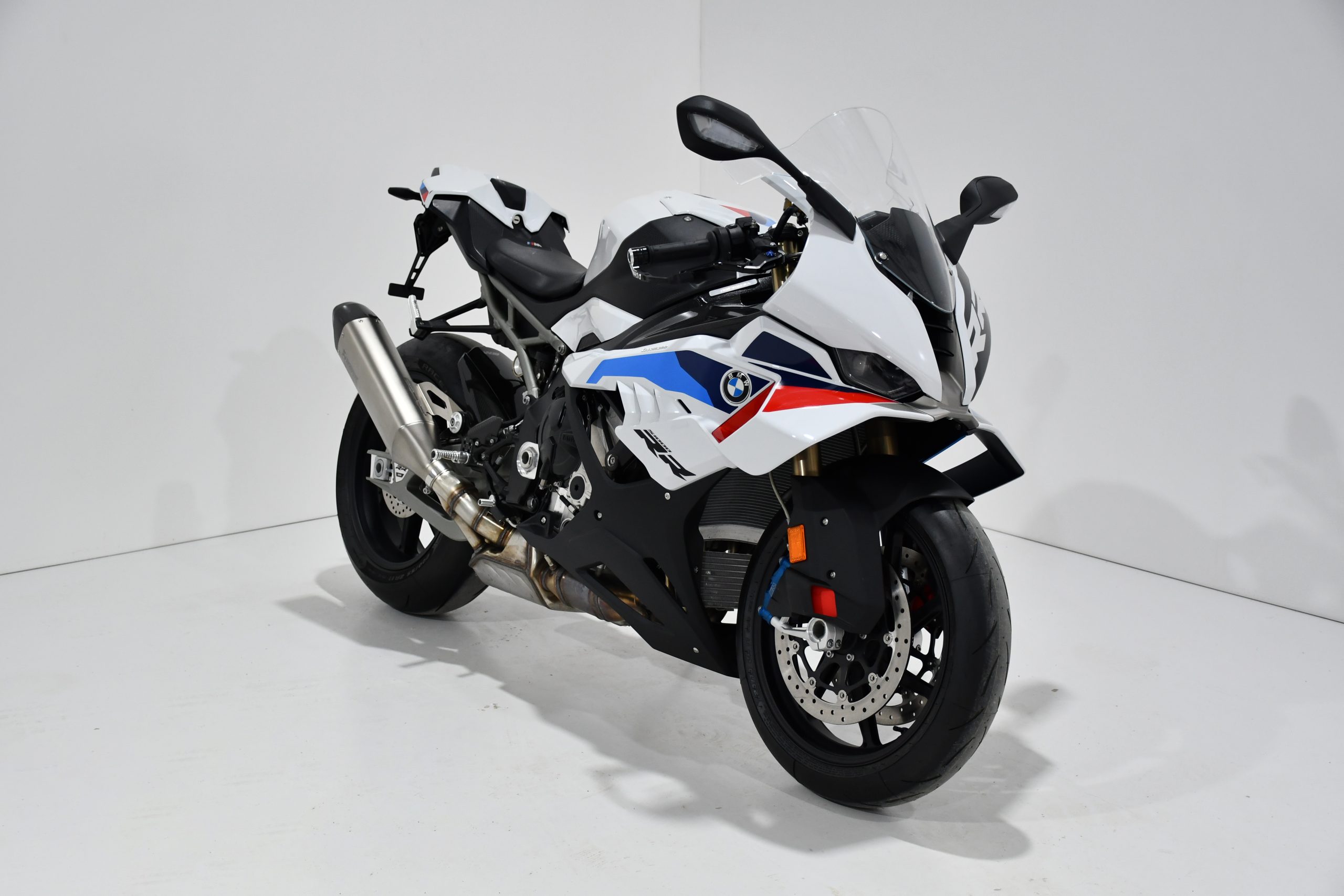 BMW S 1000 RR 2025 & €1,000 CASH - Image 4