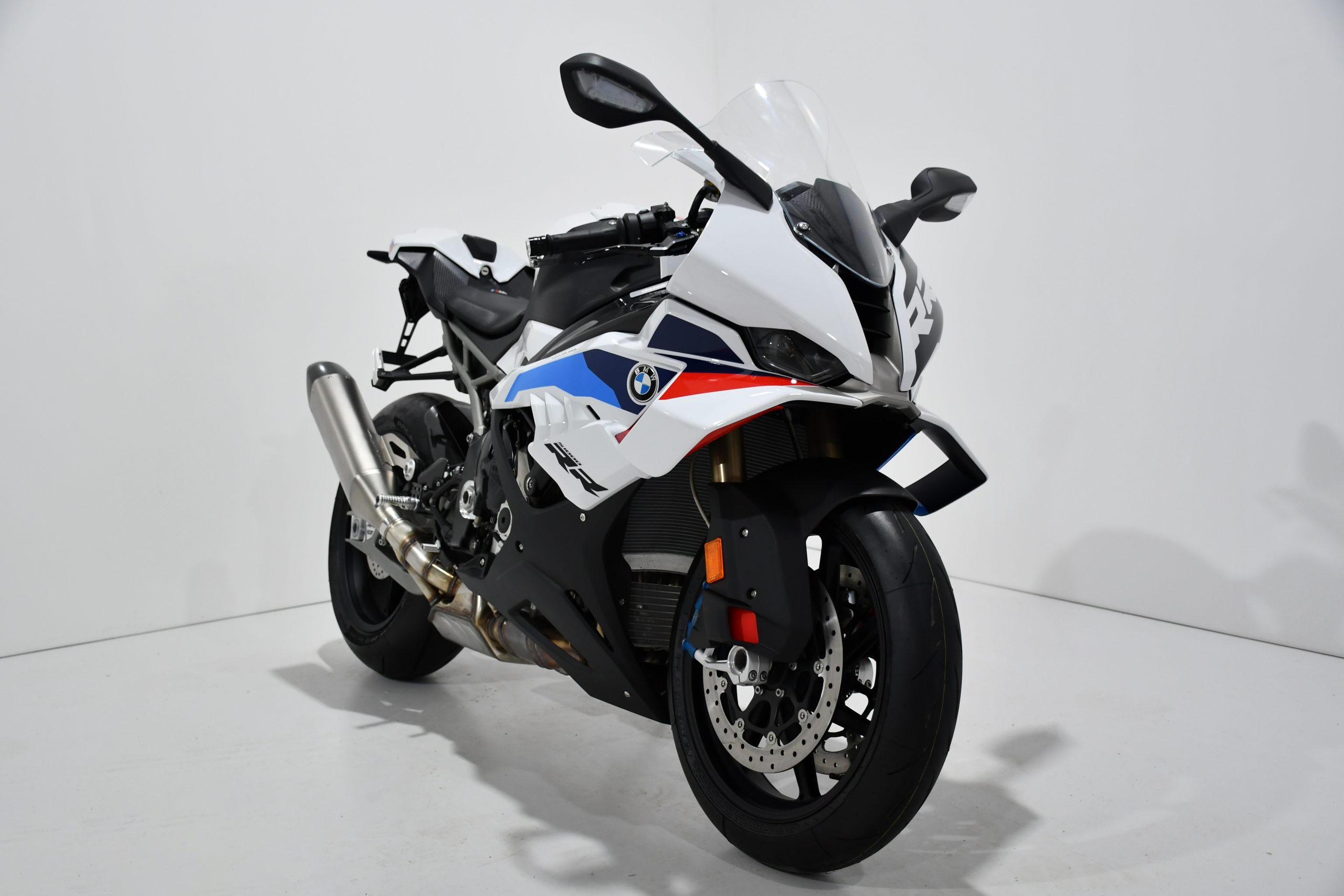 BMW S 1000 RR 2025 & €1,000 CASH