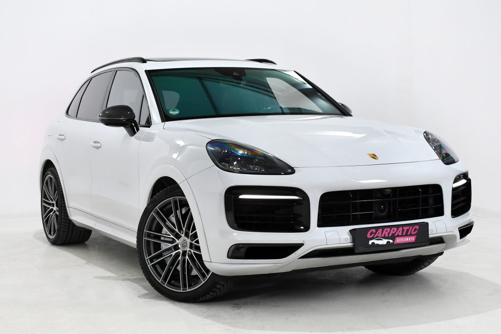 Porsche Cayenne GTS 460HP 2021 + €2000 POCKET MONEY