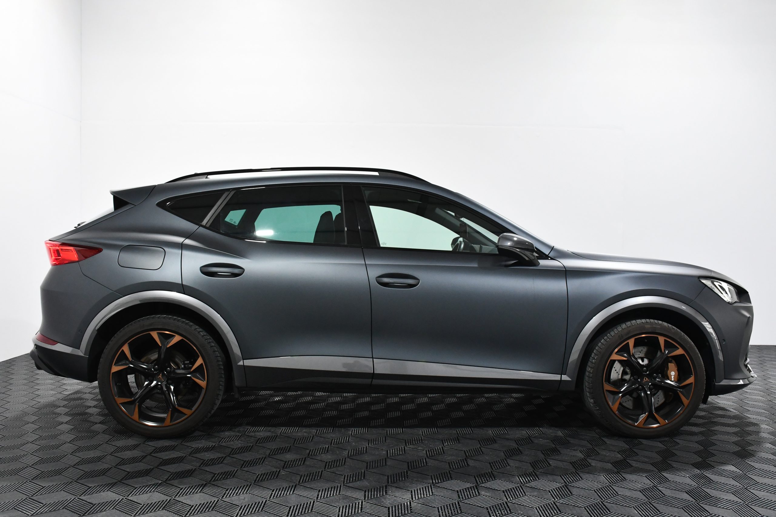 Cupra Formentor VZ 2.0 TSI 4DRIVE (310 HP) 2023 + €1000 POCKET MONEY - Image 4