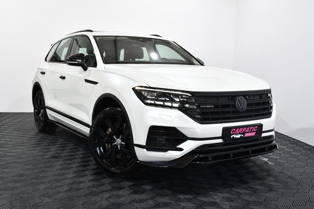 Volkswagen Touareg V6 TSI eHybrid (381 HP) 2022 + €1000 POCKET MONEY