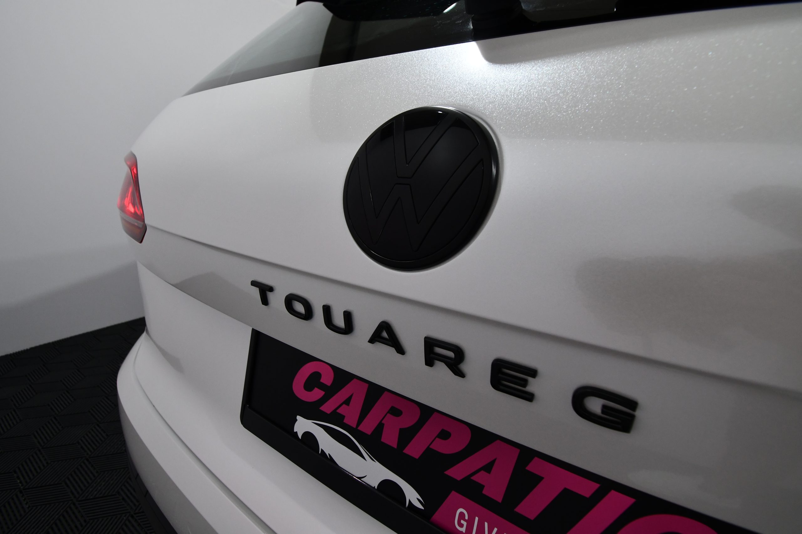 Volkswagen Touareg V6 TSI eHybrid (381 HP) 2022 + €1000 POCKET MONEY - Image 10