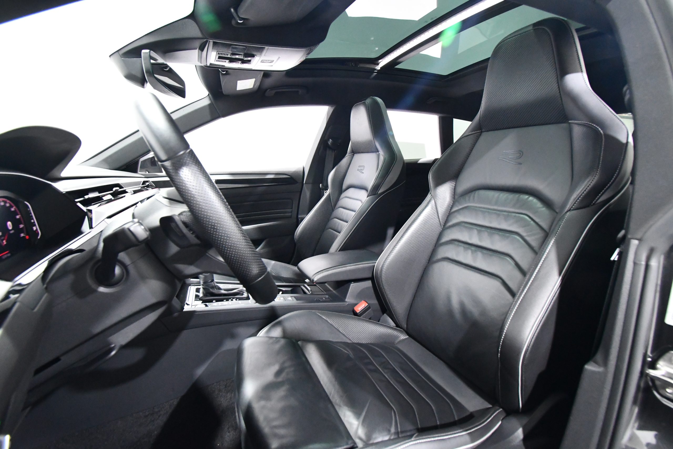Volkswagen Arteon R-Line 2.0 TDI (200 HP) 2023 + €1000 POCKET MONEY - Image 16
