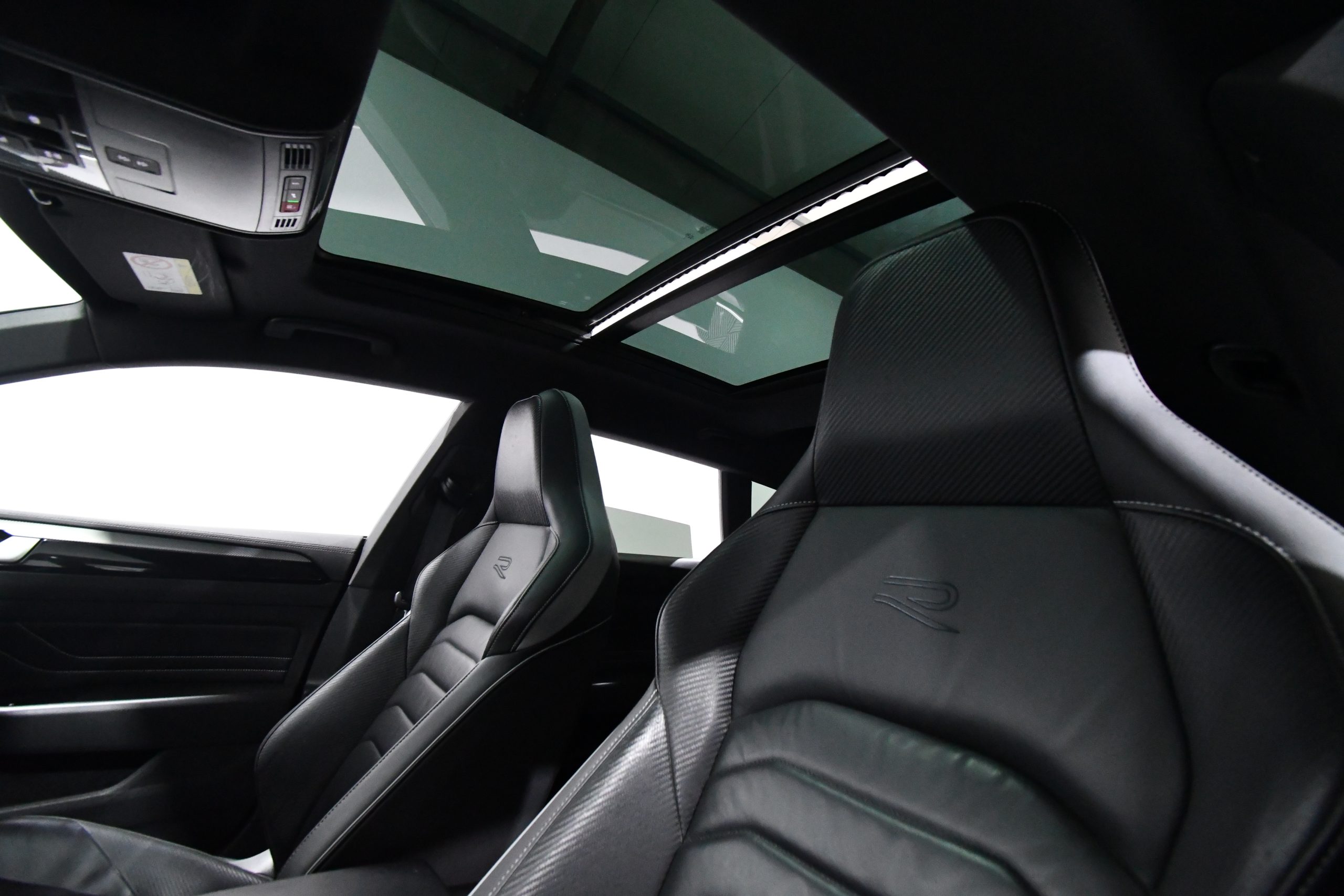 Volkswagen Arteon R-Line 2.0 TDI (200 HP) 2023 + €1000 POCKET MONEY - Image 21