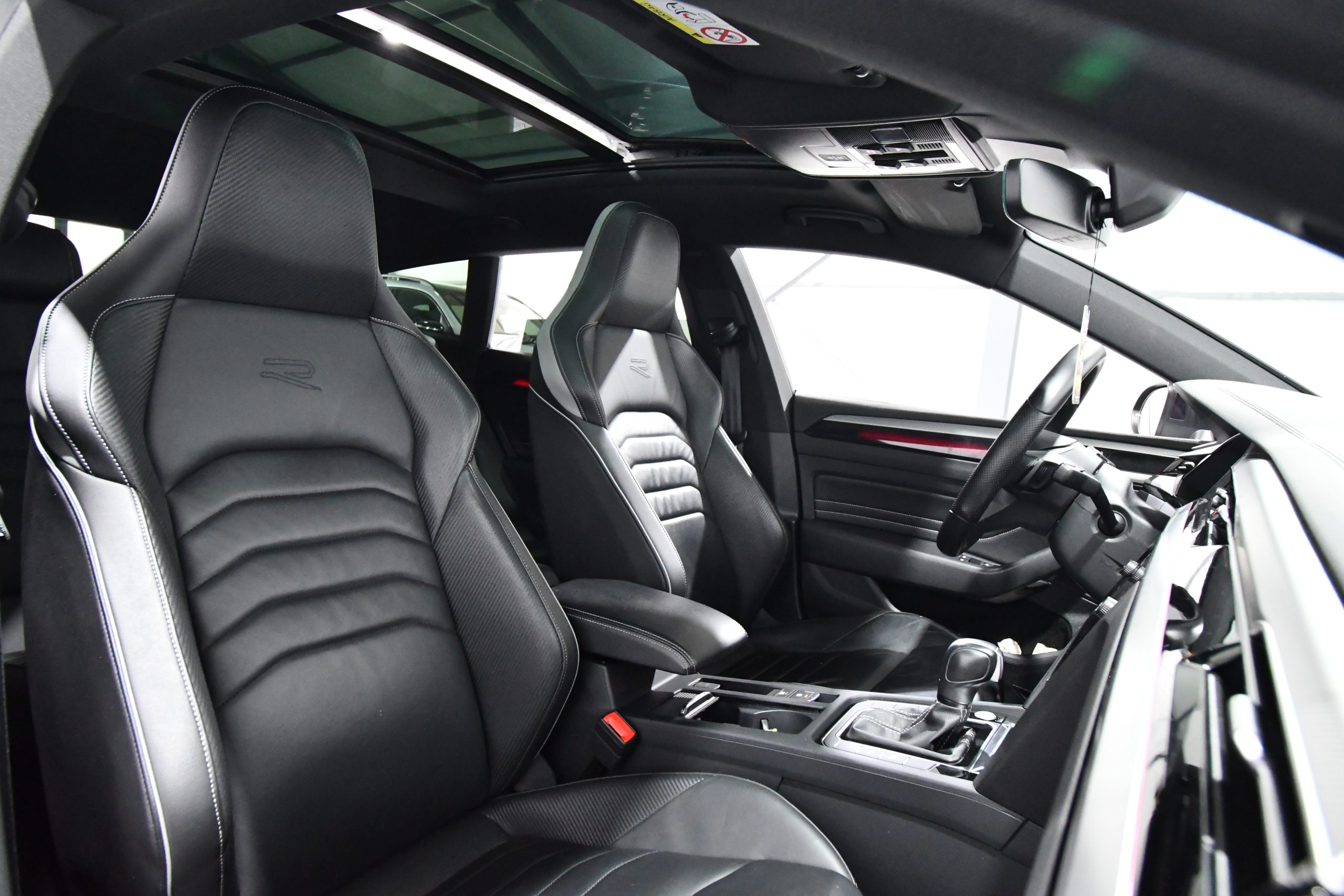 Volkswagen Arteon R-Line 2.0 TDI (200 HP) 2023 + €1000 POCKET MONEY - Image 17