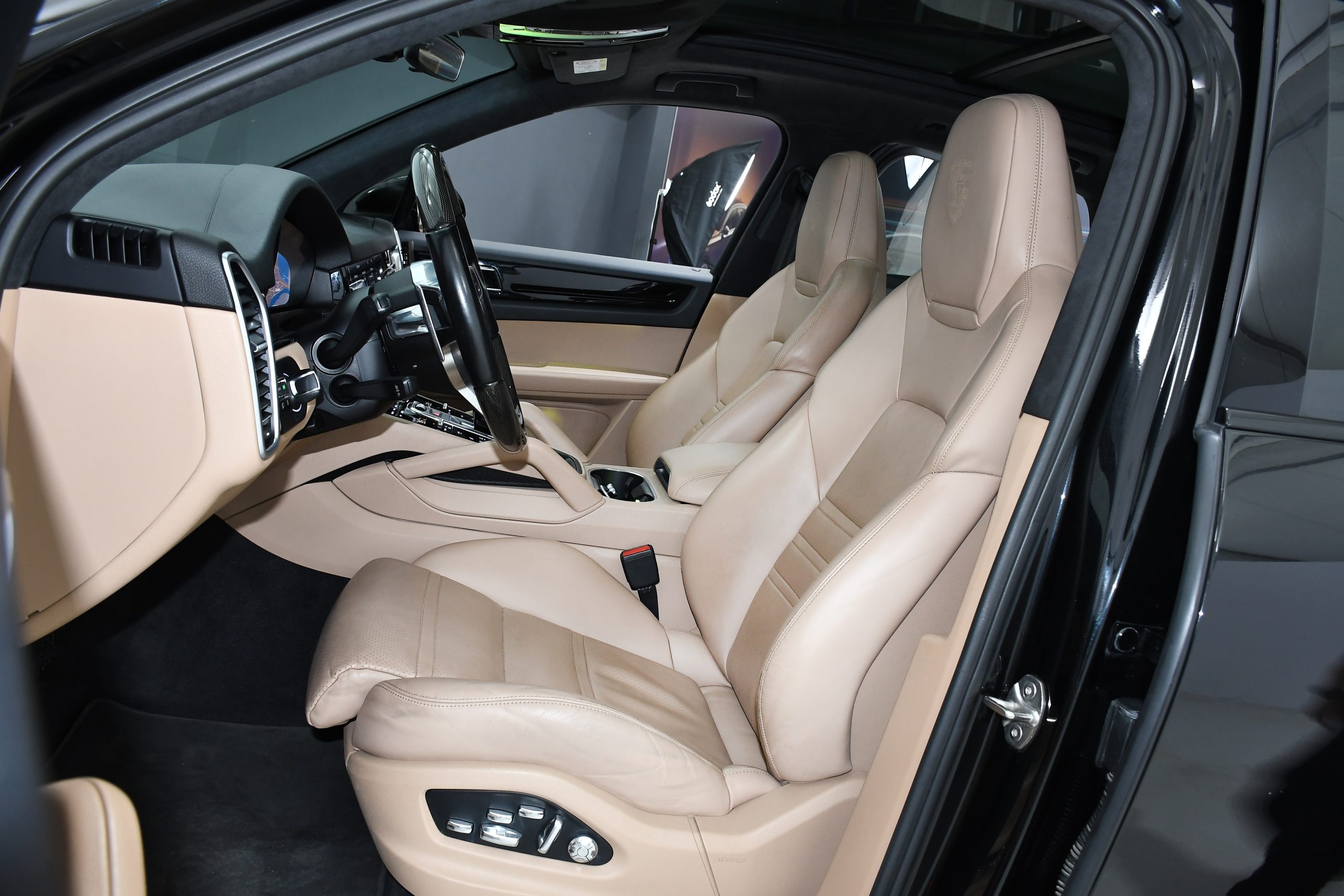 Porsche Cayenne S (441Hp) 2020 + €1000 POCKET MONEY - Image 11
