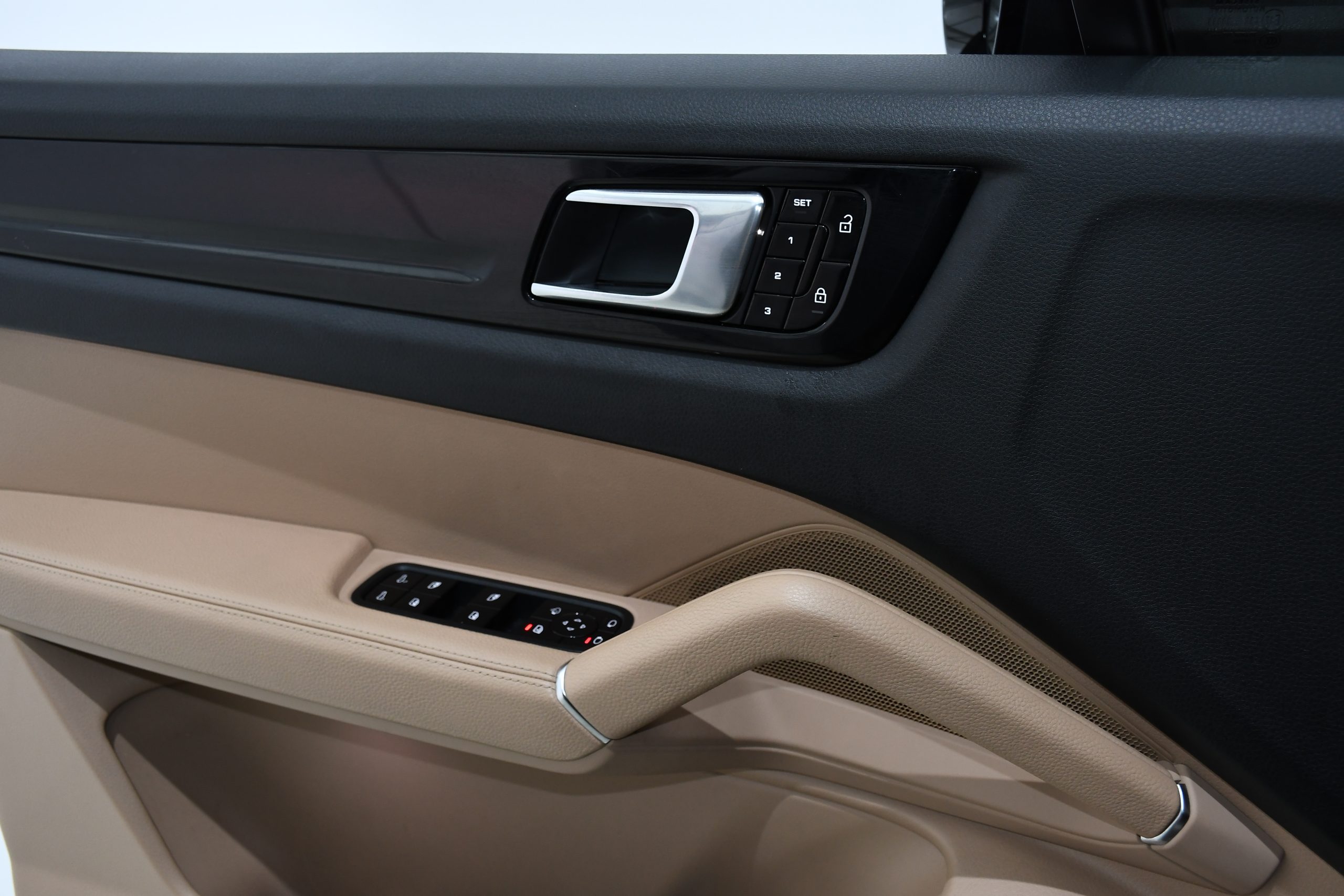 Porsche Cayenne S (441Hp) 2020 + €1000 POCKET MONEY - Image 25