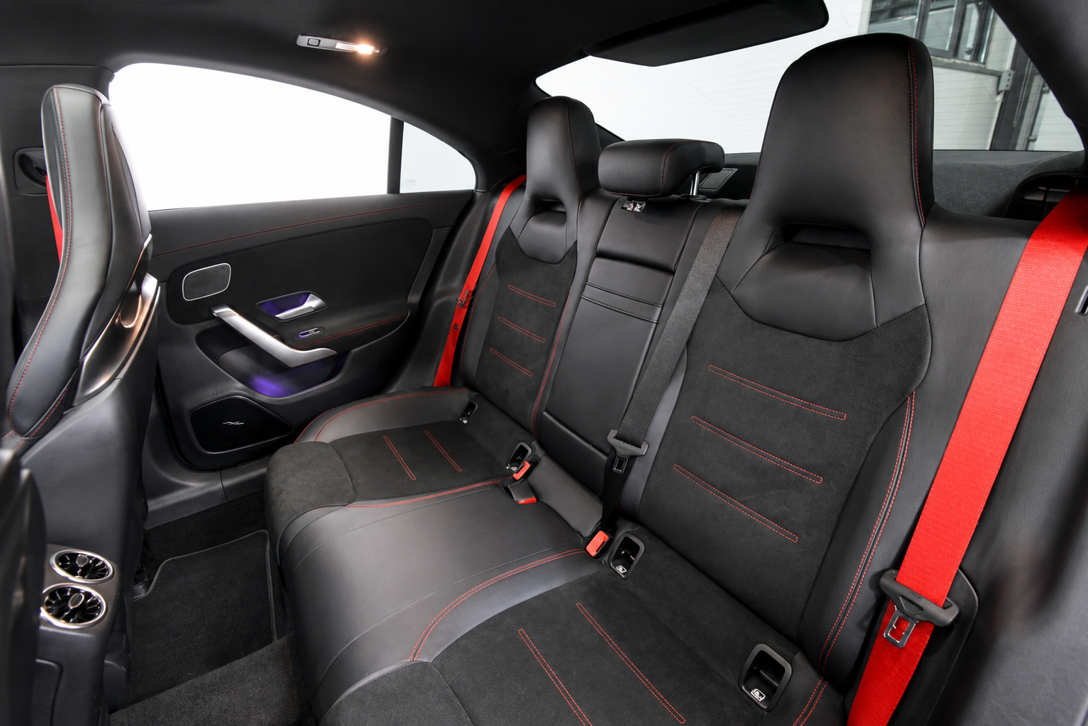 Mercedes-Benz CLA 45 S AMG (421Hp) 2022 + €1000 POCKET MONEY - Image 34