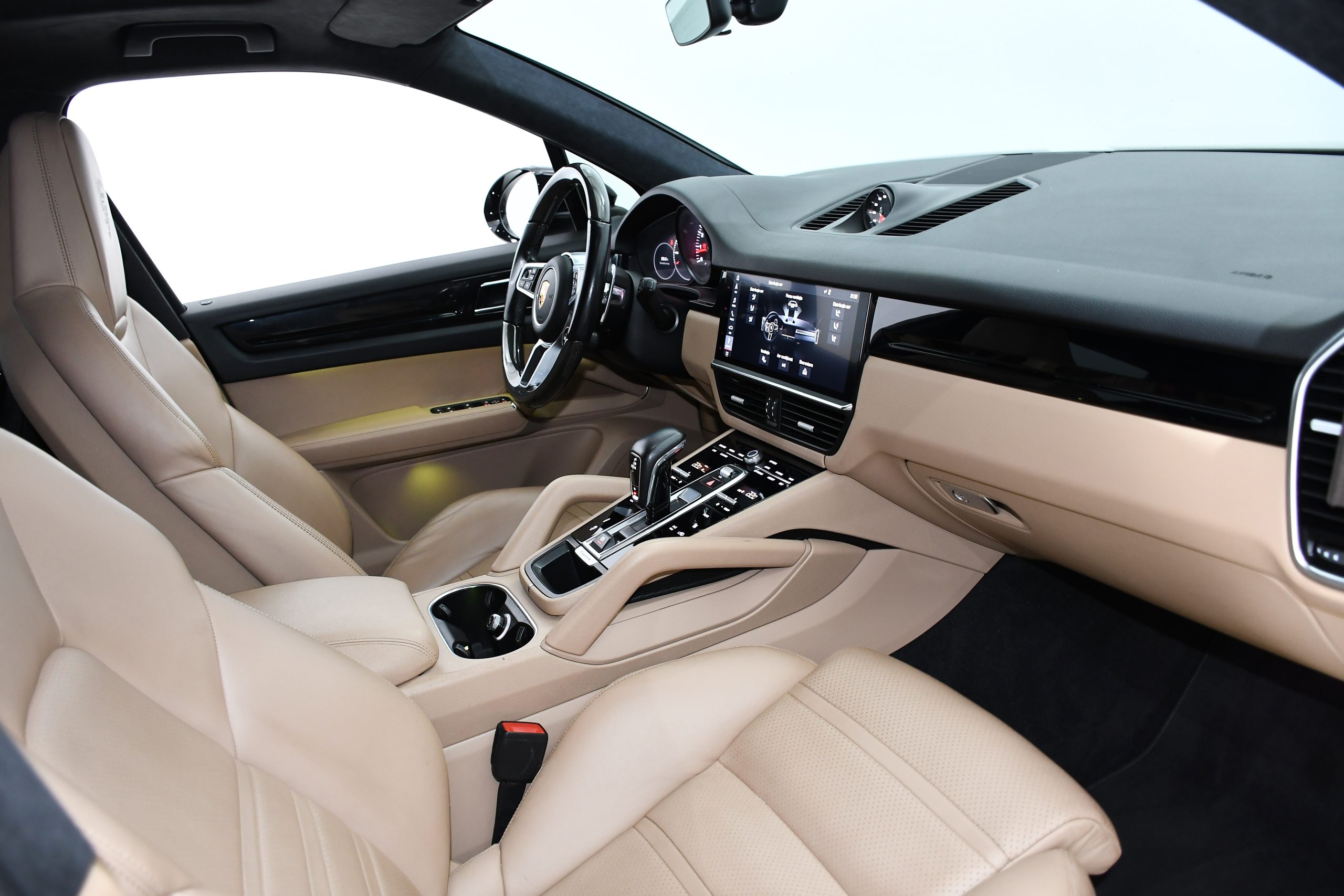 Porsche Cayenne S (441Hp) 2020 + €1000 POCKET MONEY - Image 9