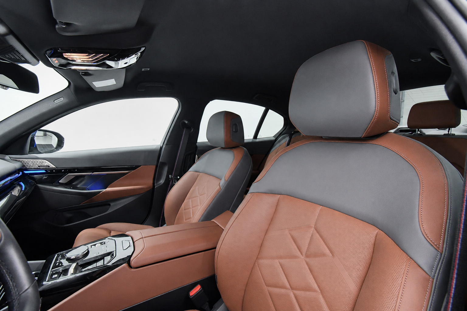 BMW SERIA 5 520d xDrive M Sport (197HP) 2025 + €1000 POCKET MONEY - Image 9