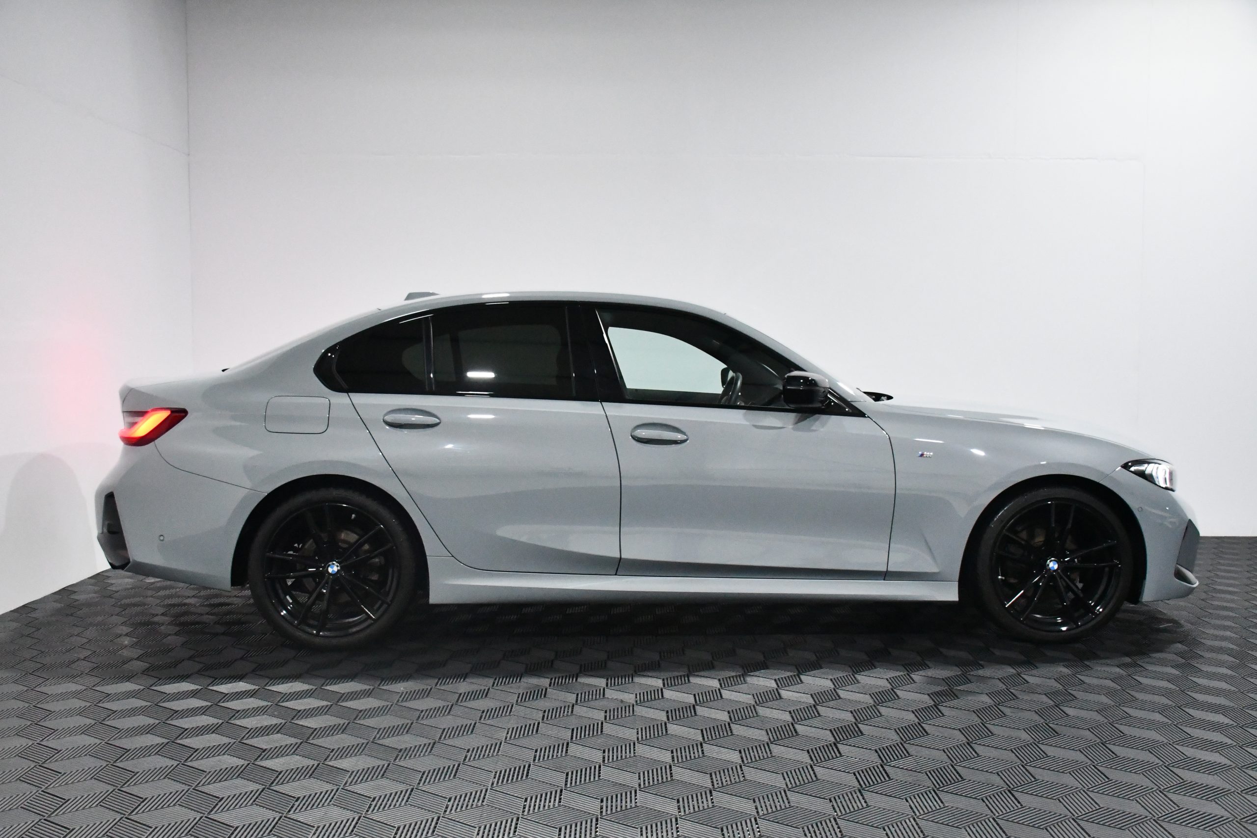BMW 320d xDrive M Sport (190 Hp) 2024 + €1000 POCKET MONEY - Image 6