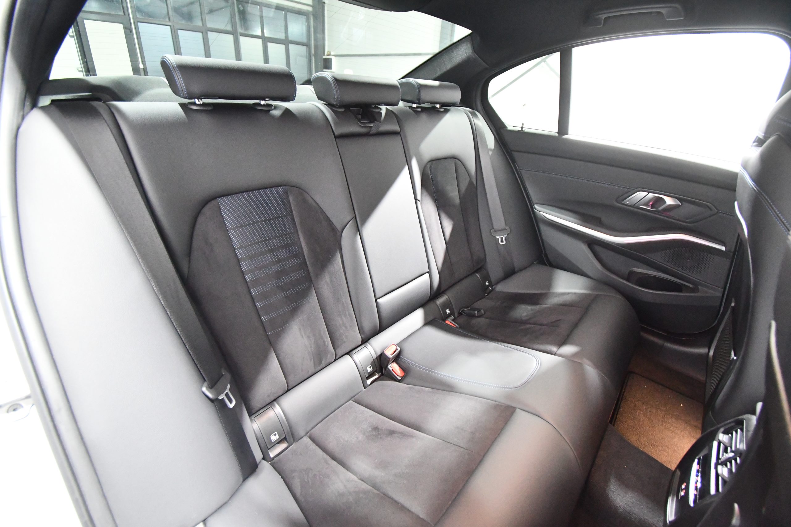 BMW 320d xDrive M Sport (190 Hp) 2024 + €1000 POCKET MONEY - Image 23